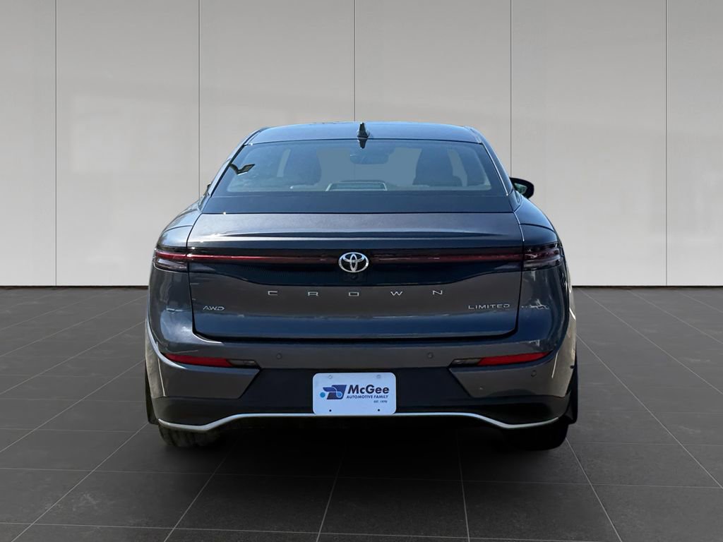 Used 2023 Toyota Crown Limited AWD/4WD image 4