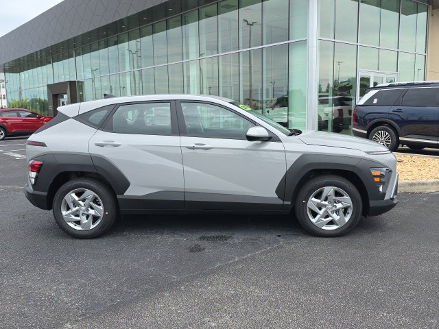 New 2027 Hyundai Kona SE FWD image 17