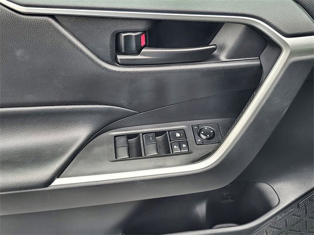 Used 2023 Toyota RAV4 LE image 18