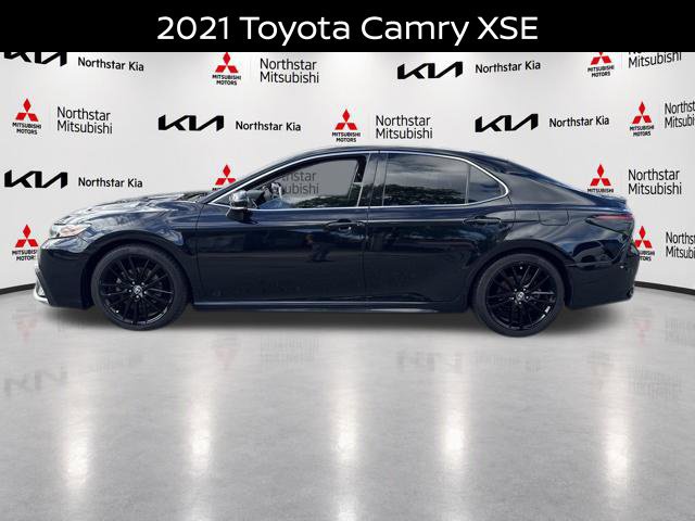 Used 2021 Toyota Camry XSE FWD image 3