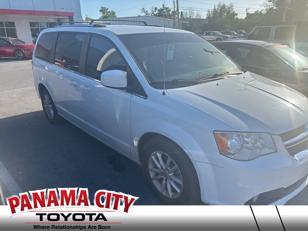 Used 2018 Dodge Grand Caravan SXT w/ Driver Convenience Group image 1