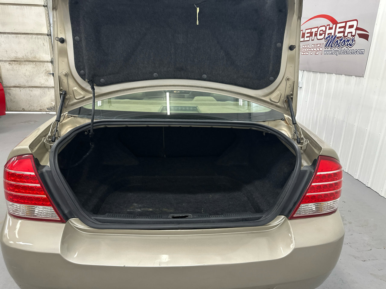 Used 2005 Mercury Montego Luxury image 27