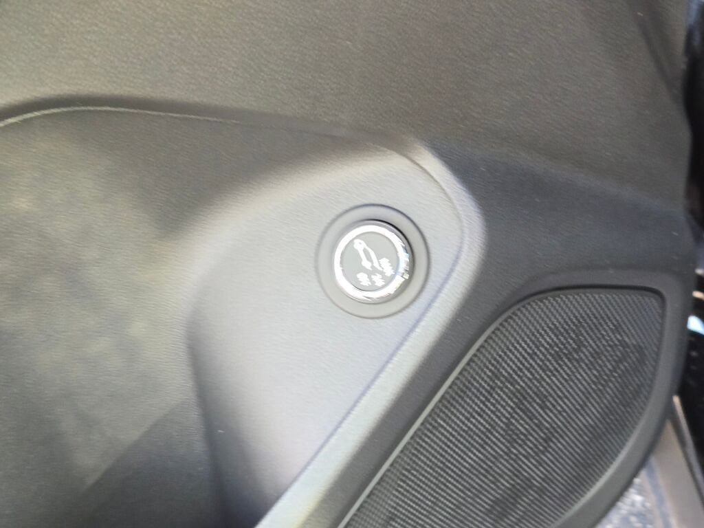 New 2026 Chevrolet TrailBlazer RS w/ Convenience Package image 23