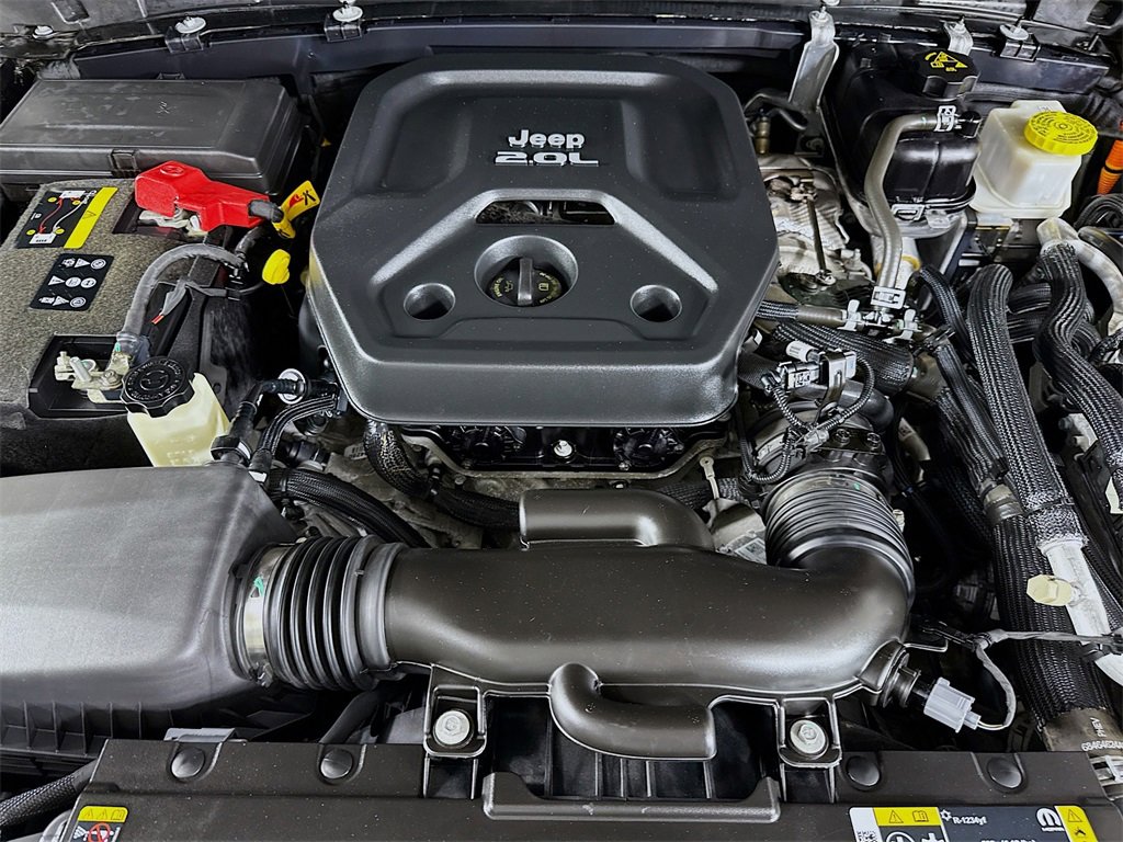 Used 2022 Jeep Wrangler Unlimited Sahara w/ Cold Weather Group image 33