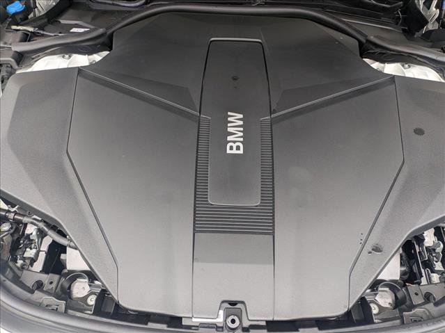 Used 2025 BMW i7 eDrive50 w/ M Sport Package image 23