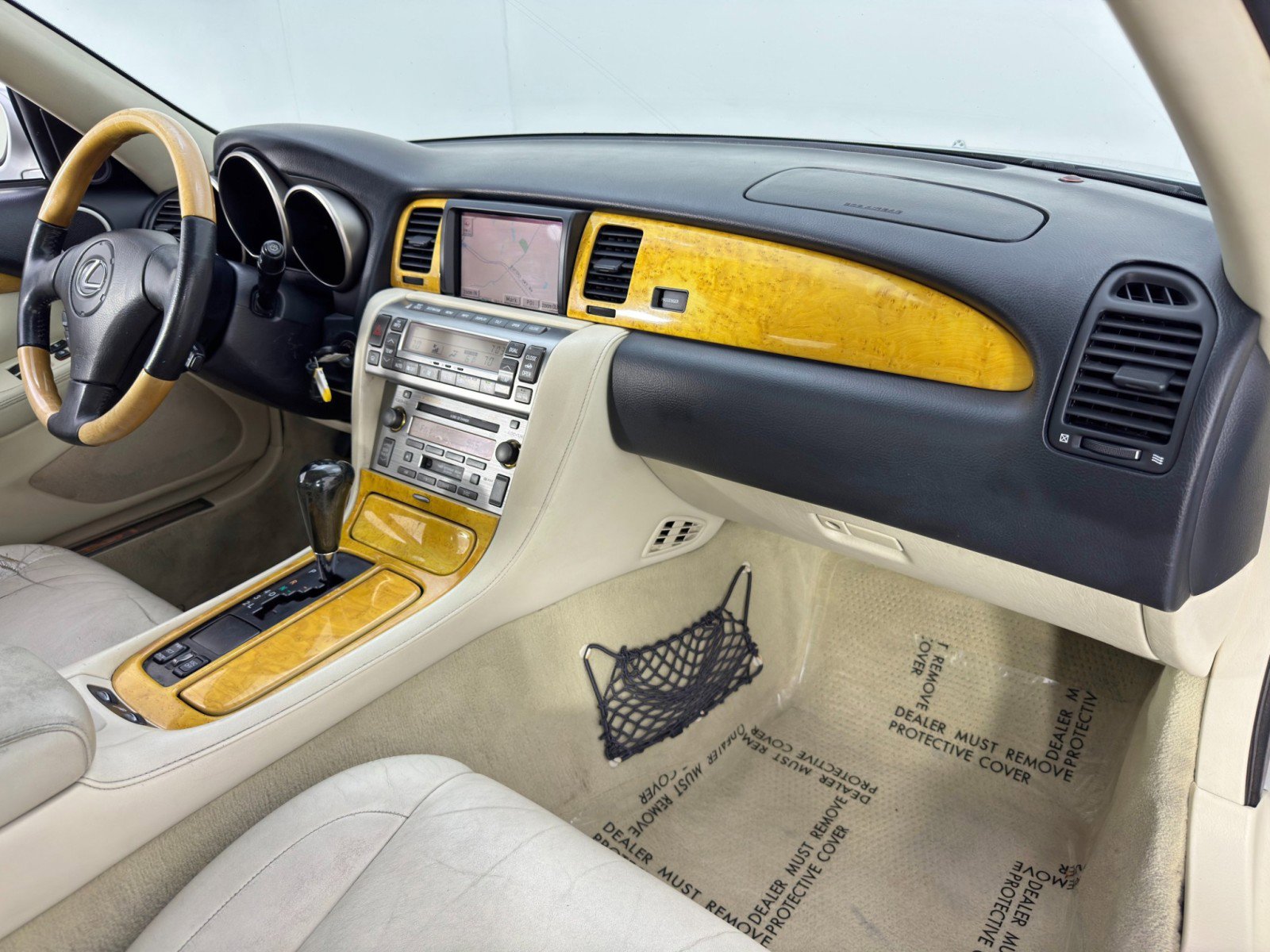 Used 2002 Lexus SC 430 Convertible image 13