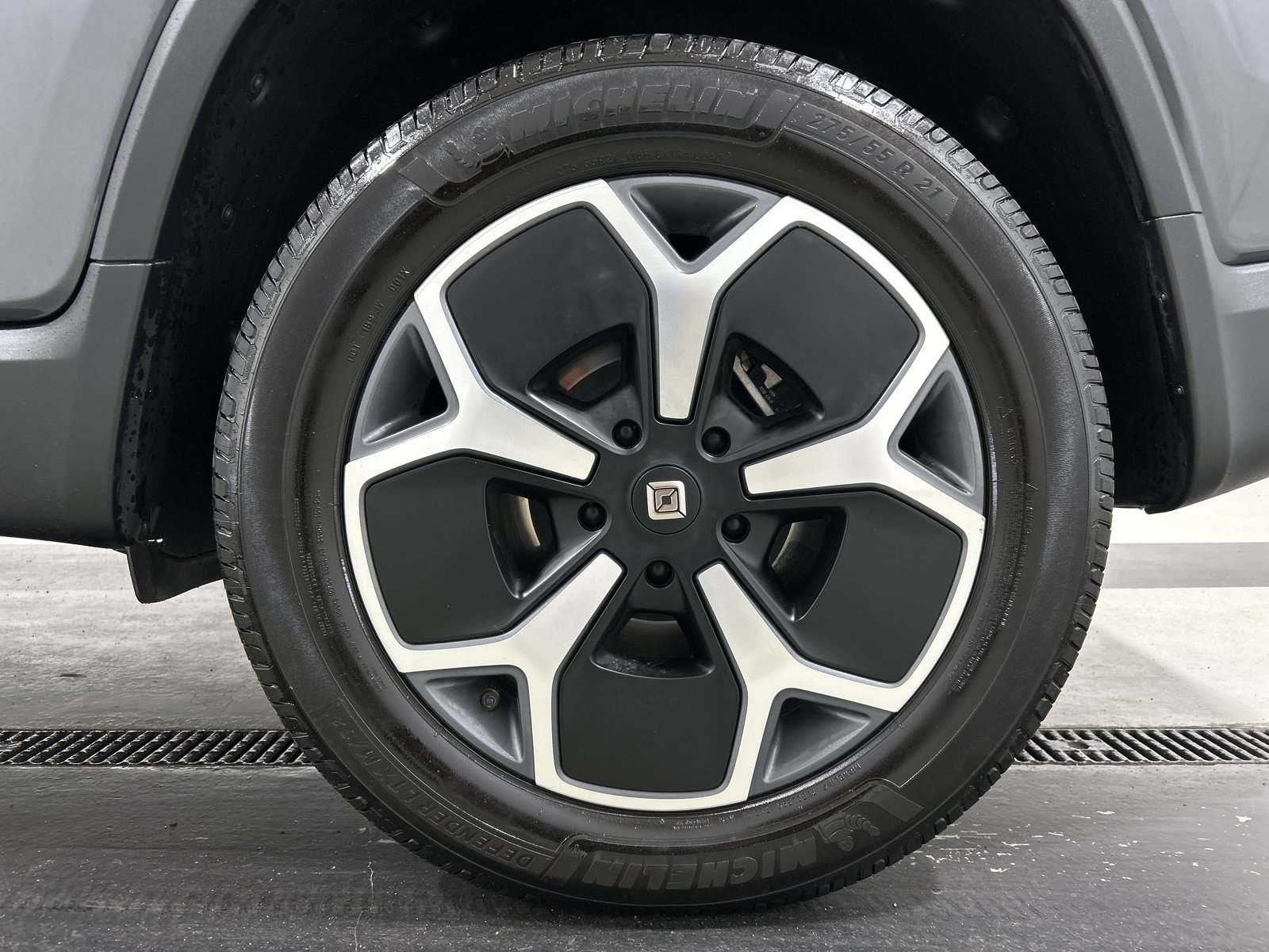 Used 2023 Rivian R1T Adventure AWD/4WD image 10
