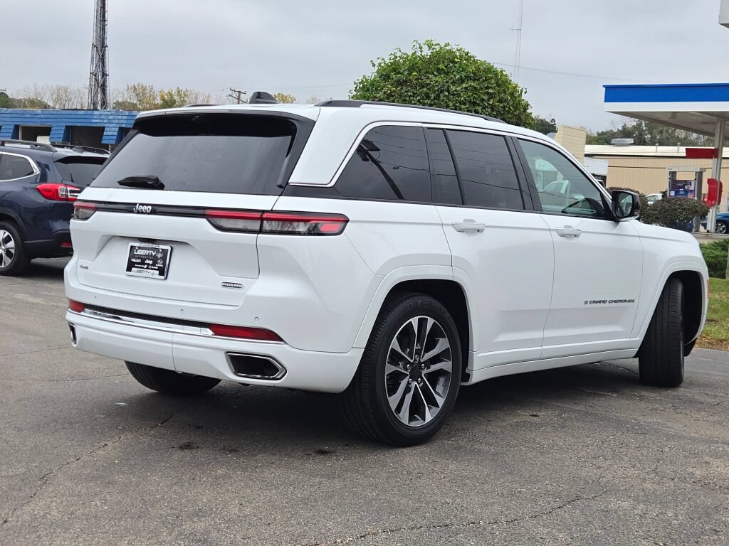 Certified 2023 Jeep Grand Cherokee Overland w/ Luxury Tech Group IV AWD/4WD image 13