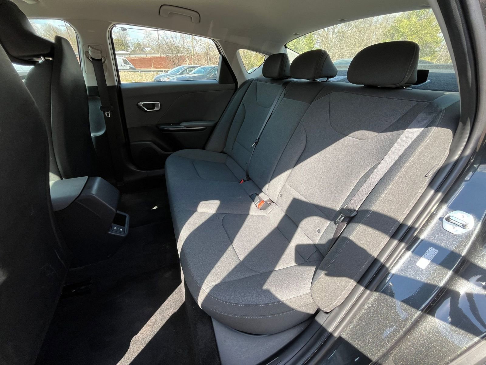 Used 2025 Kia K4 LXS image 34