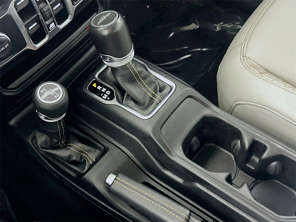 Used 2023 Jeep Gladiator Overland image 30