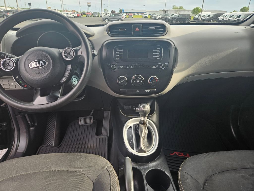 Used 2014 Kia Soul + FWD image 18