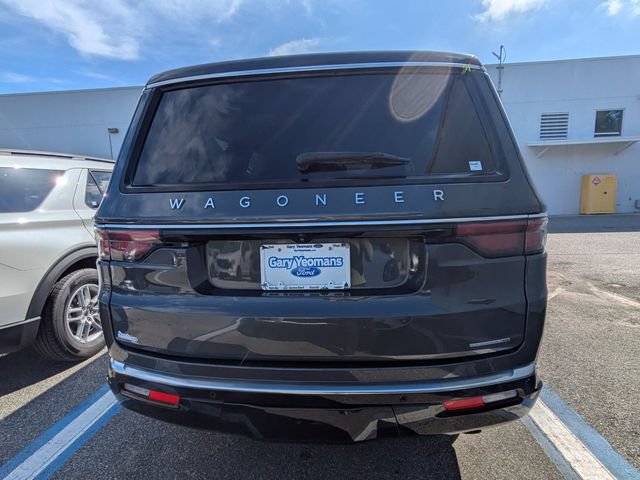 Used 2024 Jeep Wagoneer L Series II RWD image 5
