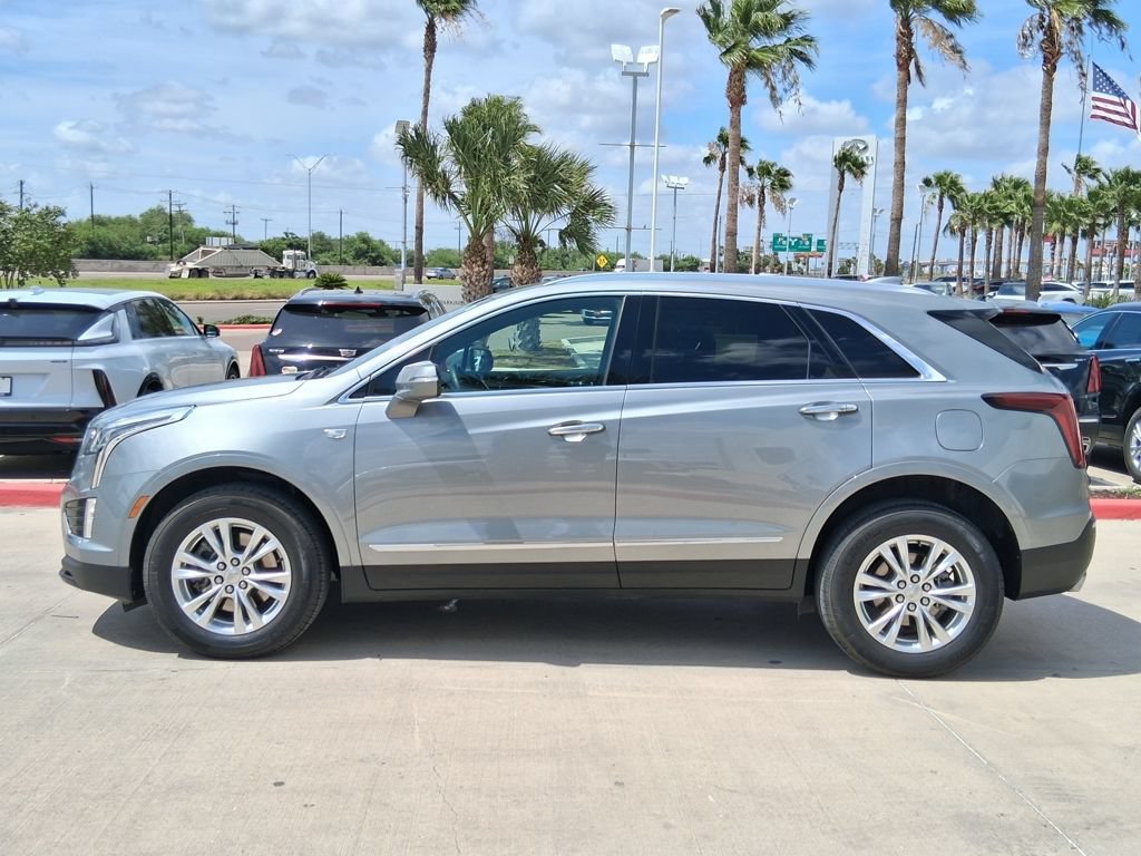 Used 2024 Cadillac XT5 Luxury w/ LPO, Floor Liner Package FWD image 3