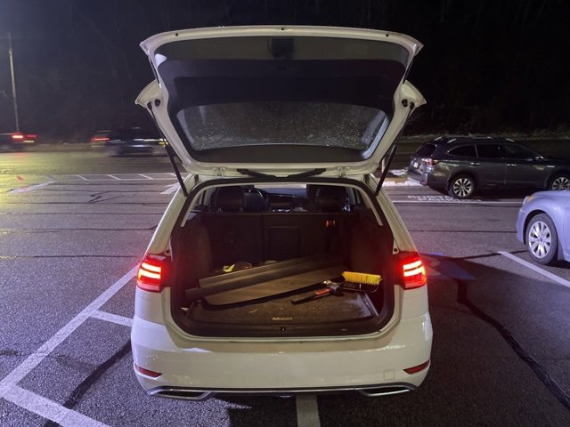 Used 2018 Volkswagen Golf SEL image 18