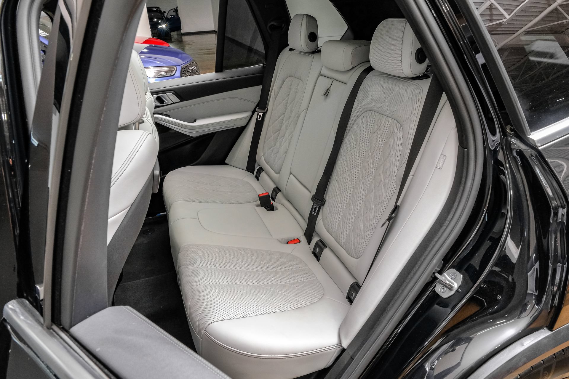 Used 2023 BMW X5 xDrive40i AWD/4WD image 43