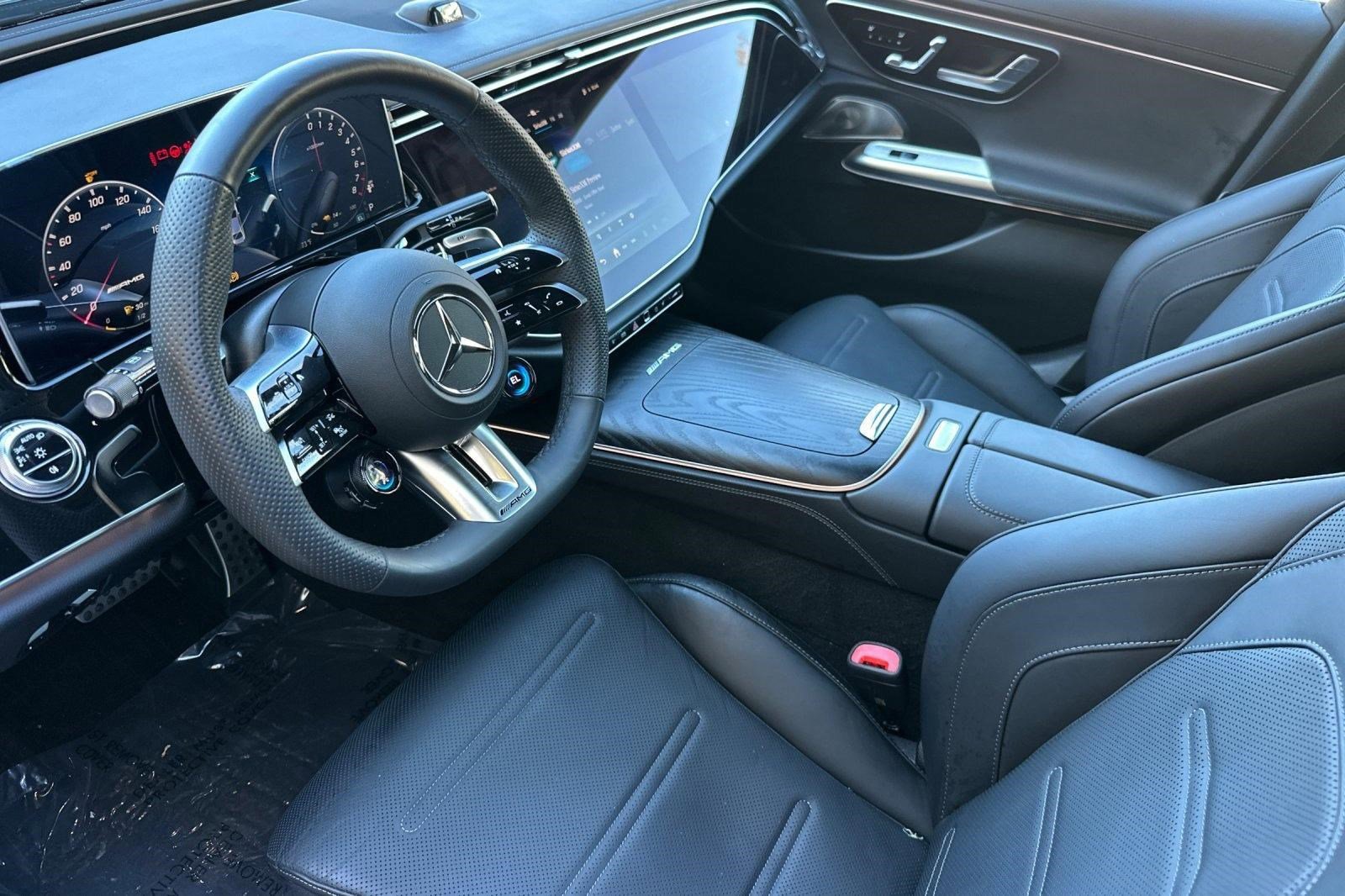 Used 2025 Mercedes-Benz E 53 AMG e 4MATIC Sedan image 4