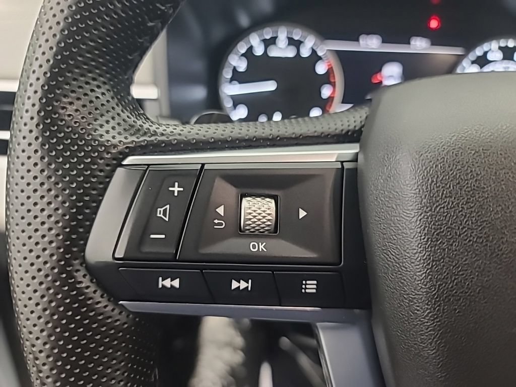 Used 2025 Mitsubishi Outlander SE AWD/4WD image 28