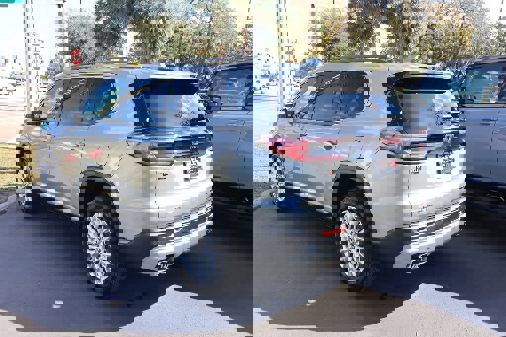 New 2025 GMC Acadia Elevation w/ Elevation Premium Package image 4