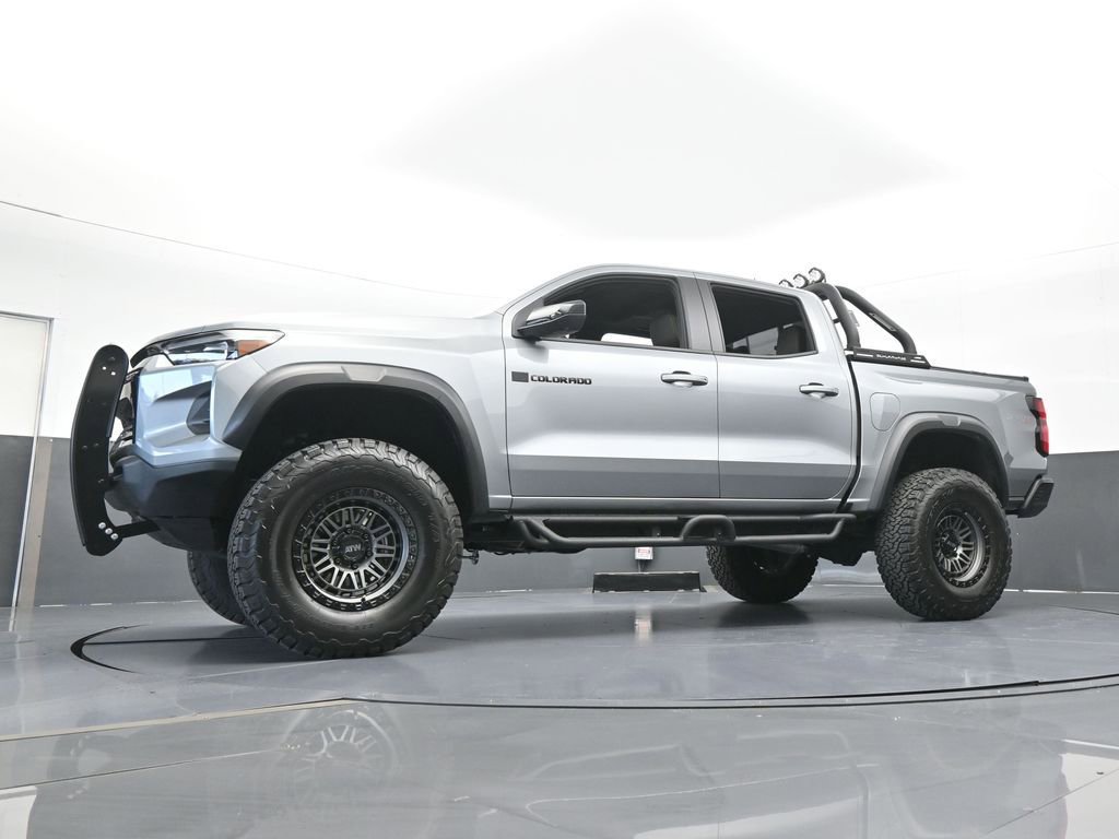 Used 2025 Chevrolet Colorado ZR2 w/ Technology Package AWD/4WD image 62