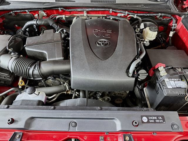 Certified 2018 Toyota Tacoma SR5 AWD/4WD image 31