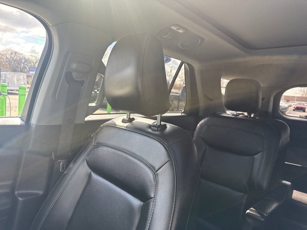 Used 2023 Ford Explorer XLT w/ Equipment Group 202A image 35