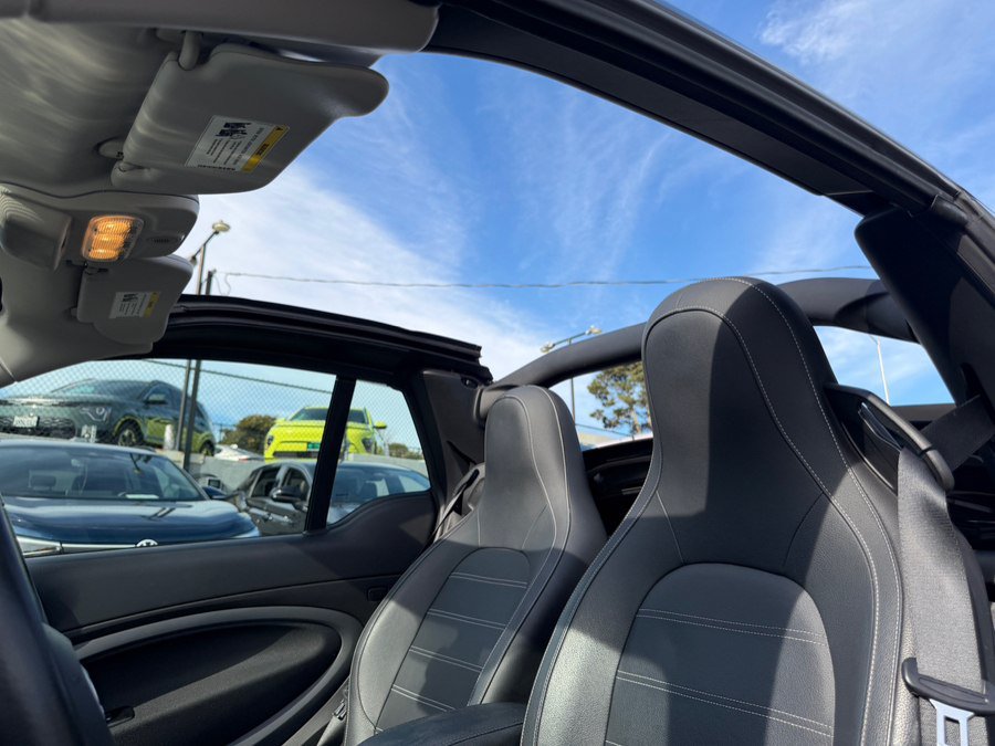 Used 2018 smart fortwo electric drive RWD image 18