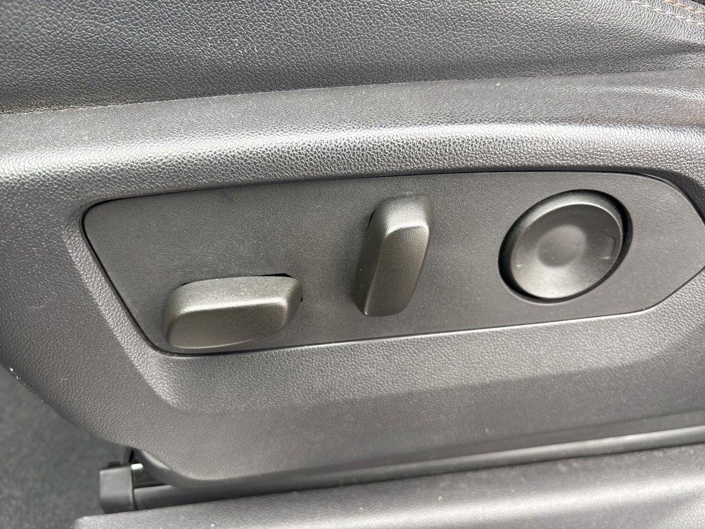 Used 2024 Chevrolet Silverado 3500 High Country w/ High Country Premium Package image 18