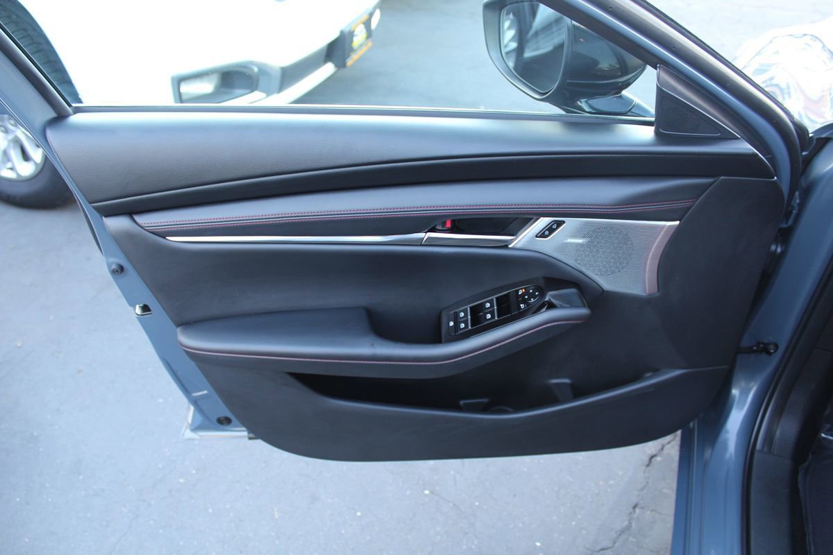 Used 2022 MAZDA MAZDA3 s FWD image 16