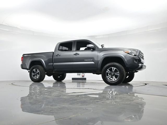 Used 2016 Toyota Tacoma TRD Sport RWD image 30