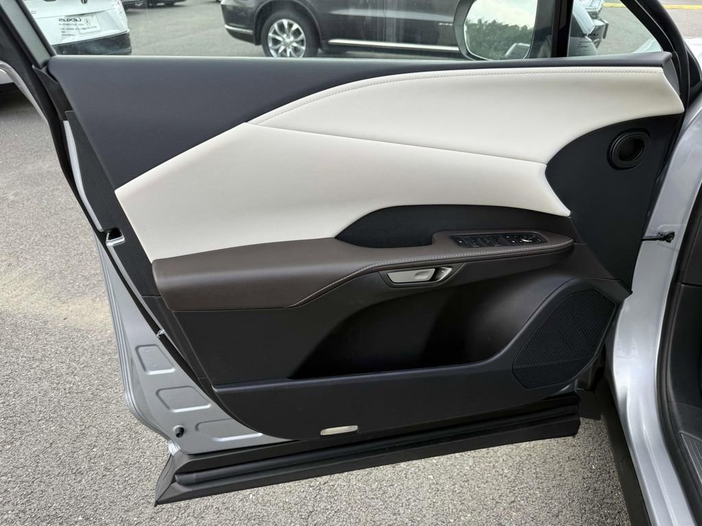 Used 2024 Lexus RX 350 Premium image 11