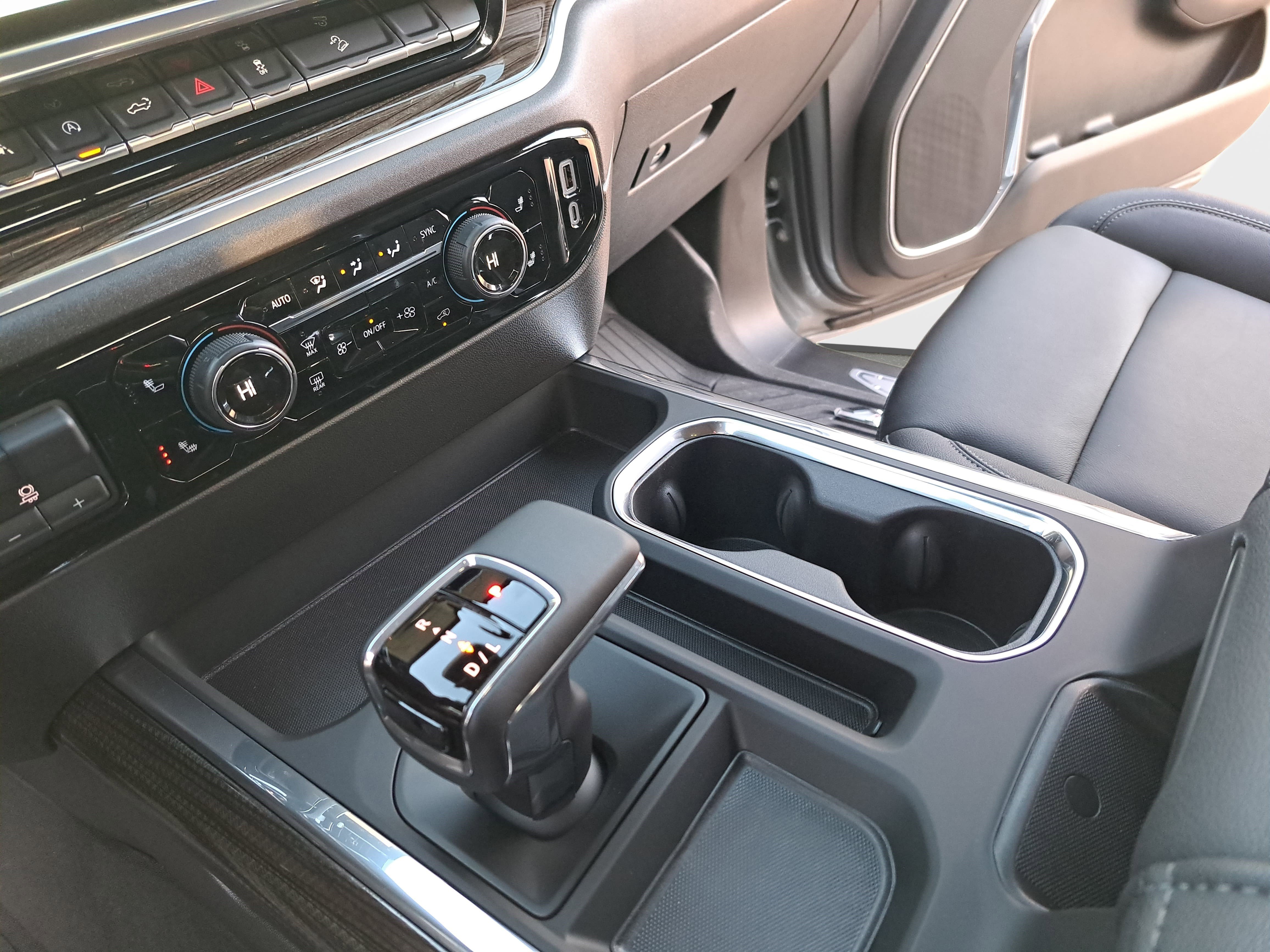 Used 2025 Chevrolet Silverado 1500 LT Trail Boss w/ Convenience Package II image 24