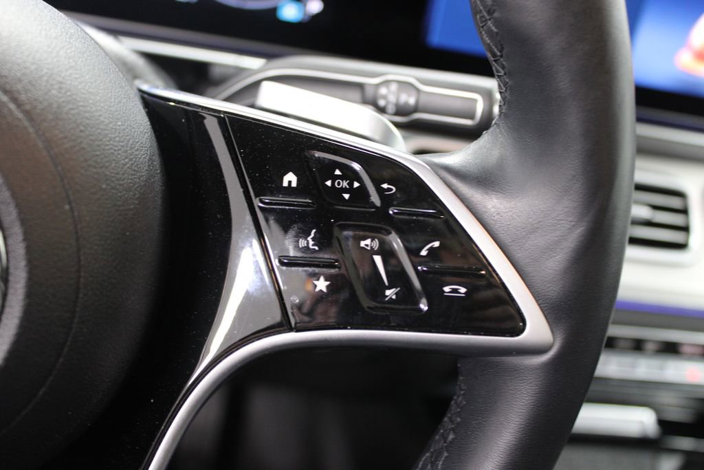 Used 2025 Mercedes-Benz GLS 450 4MATIC image 23