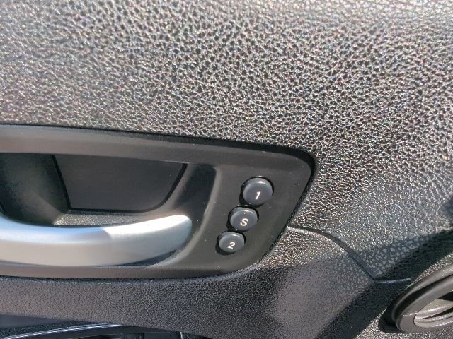 Used 2015 Chrysler 300 C w/ Light Group RWD image 25