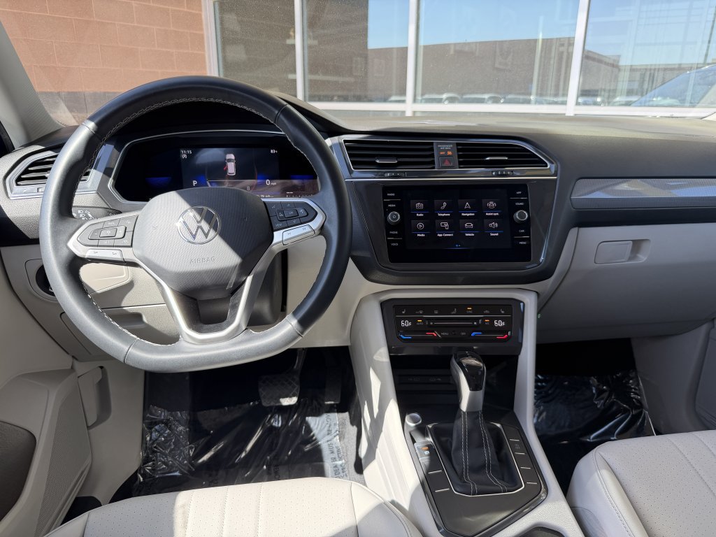 Used 2022 Volkswagen Tiguan SE FWD image 16