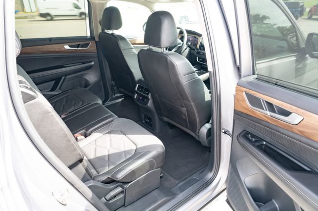 Certified 2025 Volkswagen Atlas SE FWD image 38