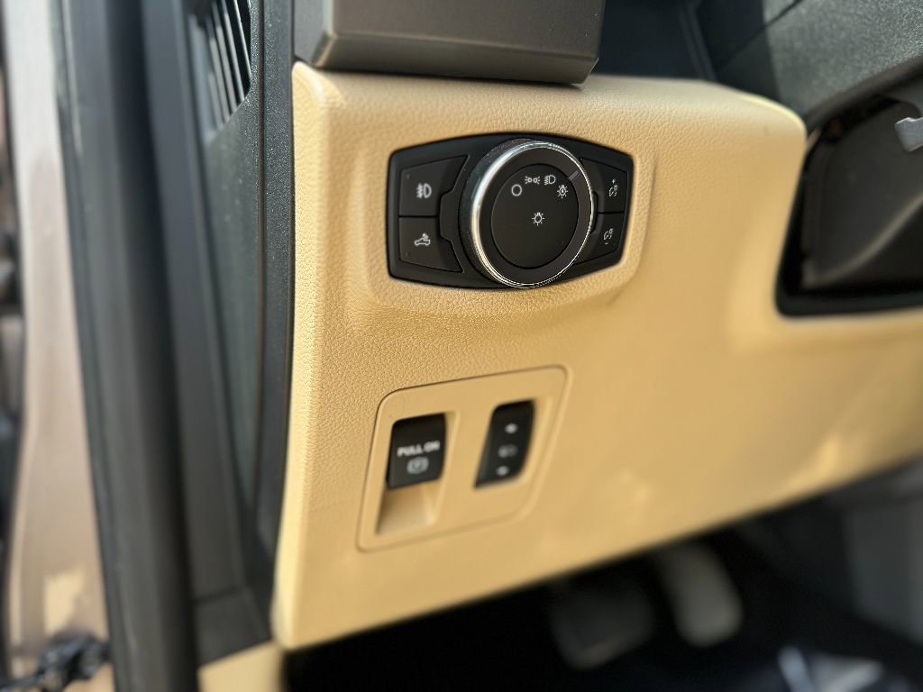 Used 2018 Ford F150 XLT w/ Equipment Group 302A Luxury image 17