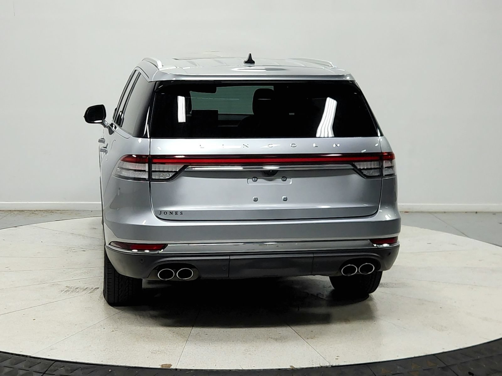 Used 2023 Lincoln Aviator AWD w/ Premium Package image 7