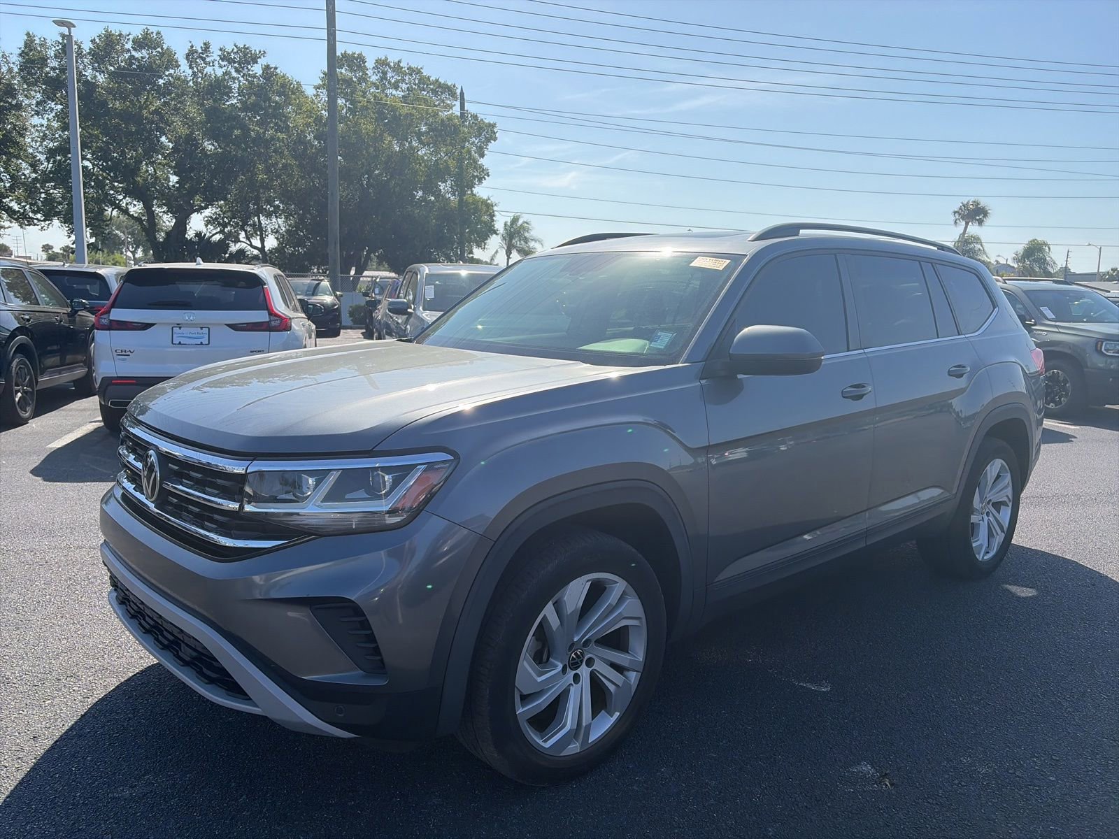 Used 2021 Volkswagen Atlas SE w/ Panoramic Sunroof Package FWD image 3
