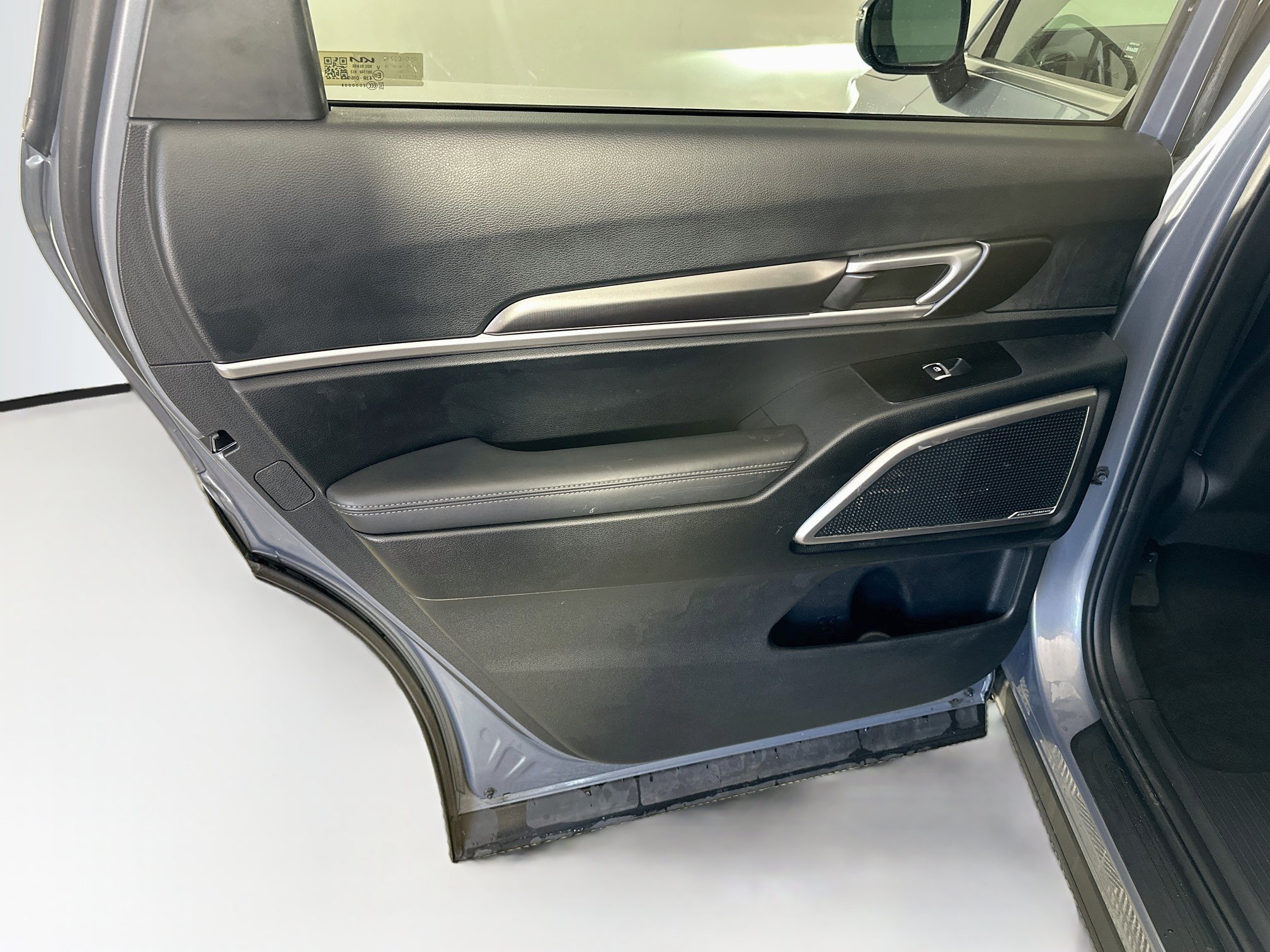Used 2025 Kia Telluride S AWD/4WD image 28