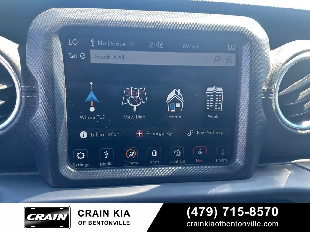 Used 2018 Jeep Wrangler Unlimited Sahara AWD/4WD image 37