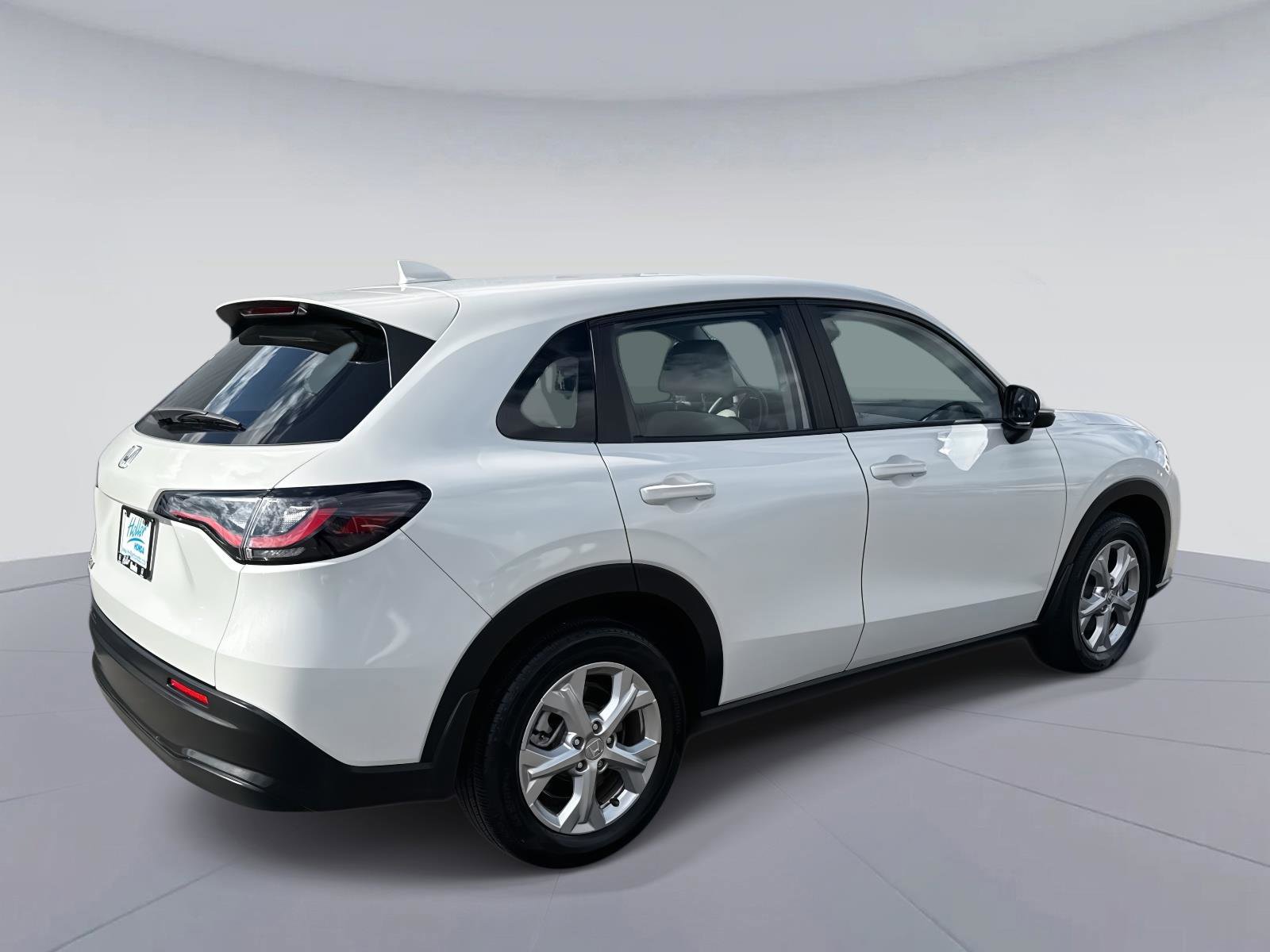 Certified 2023 Honda HR-V LX image 4