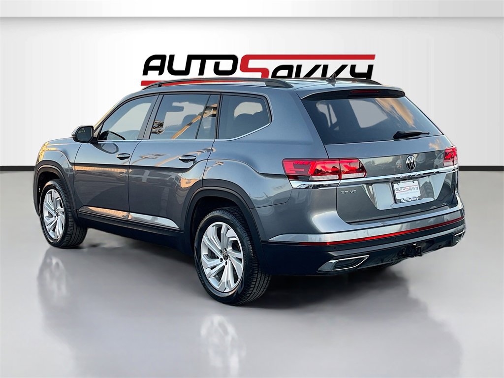 Used 2023 Volkswagen Atlas SE w/ Panoramic Sunroof Package image 5