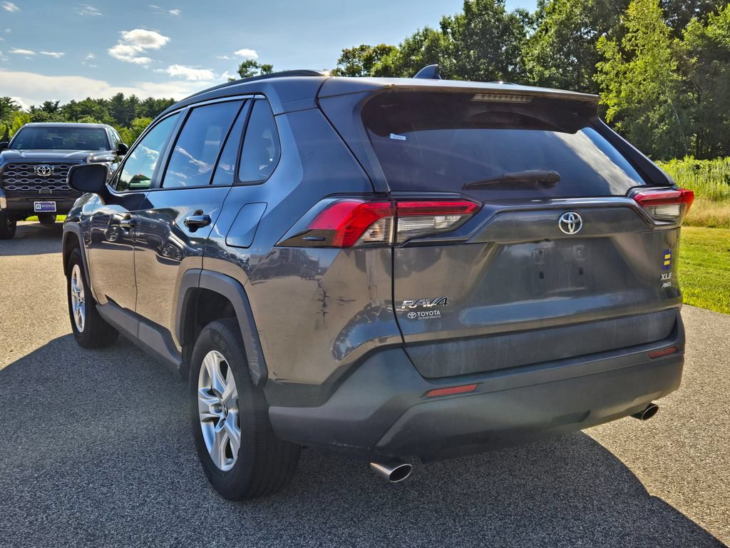 Used 2020 Toyota RAV4 XLE w/ Convenience Package AWD/4WD image 3