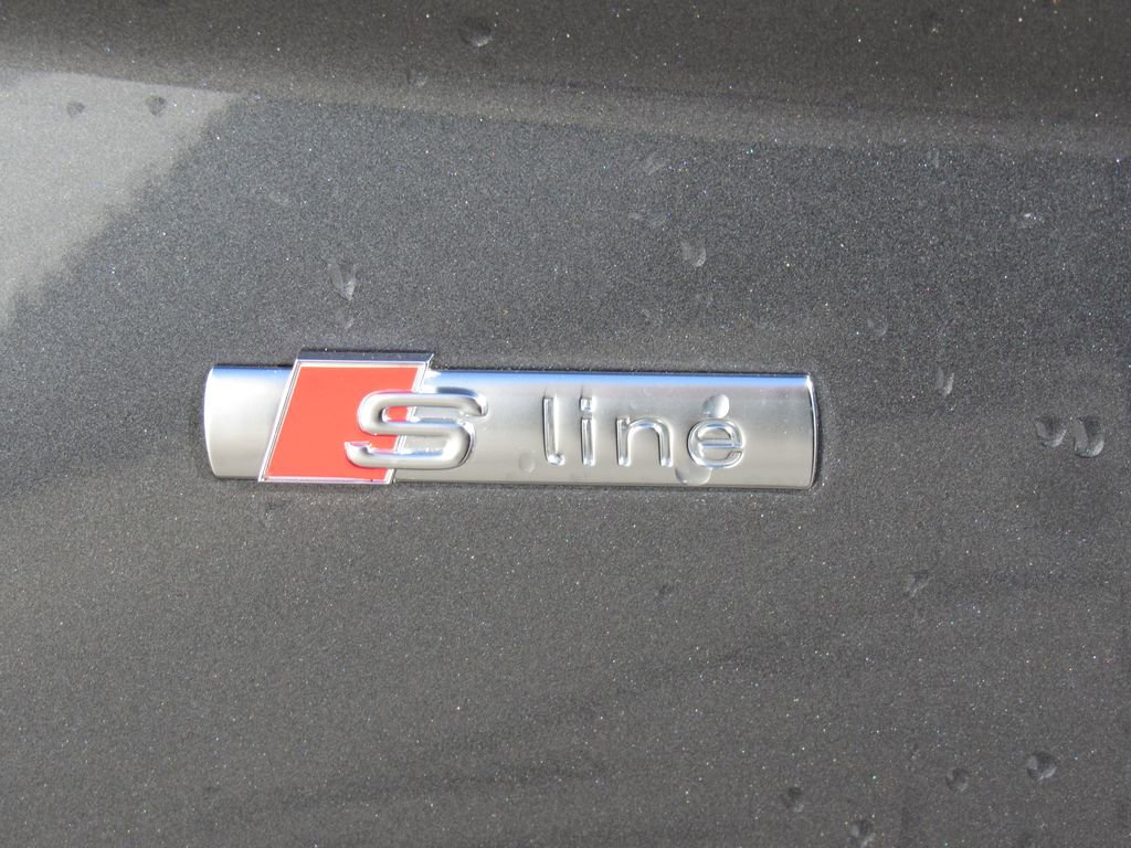 Used 2020 Audi Q5 e Prestige w/ Prestige Package AWD/4WD image 9