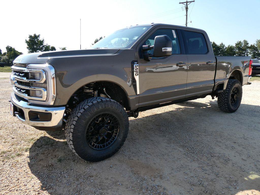 New 2026 Ford F250 XLT w/ XLT Premium Package AWD/4WD image 9