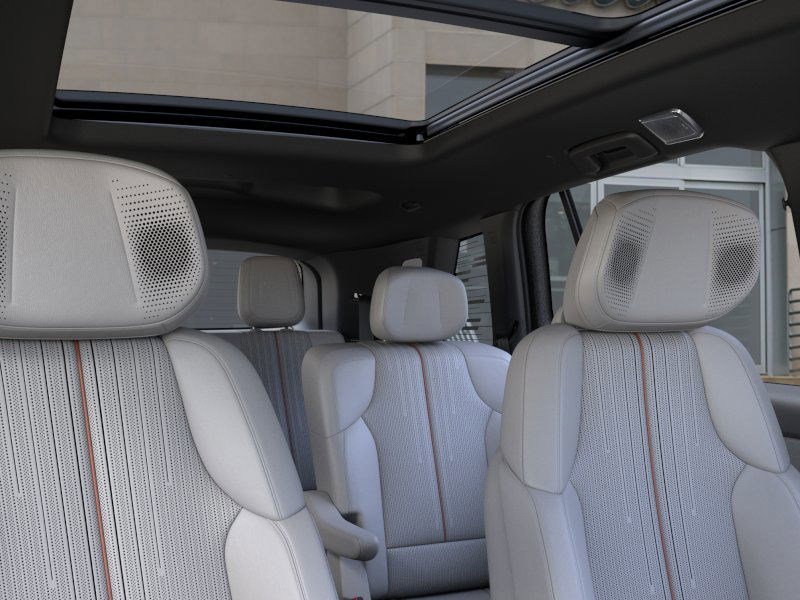 New 2026 Cadillac Vistiq Sport image 24