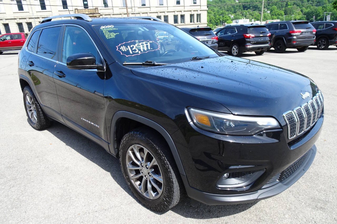 Used 2020 Jeep Cherokee Latitude Plus w/ Cold Weather Group AWD/4WD image 4