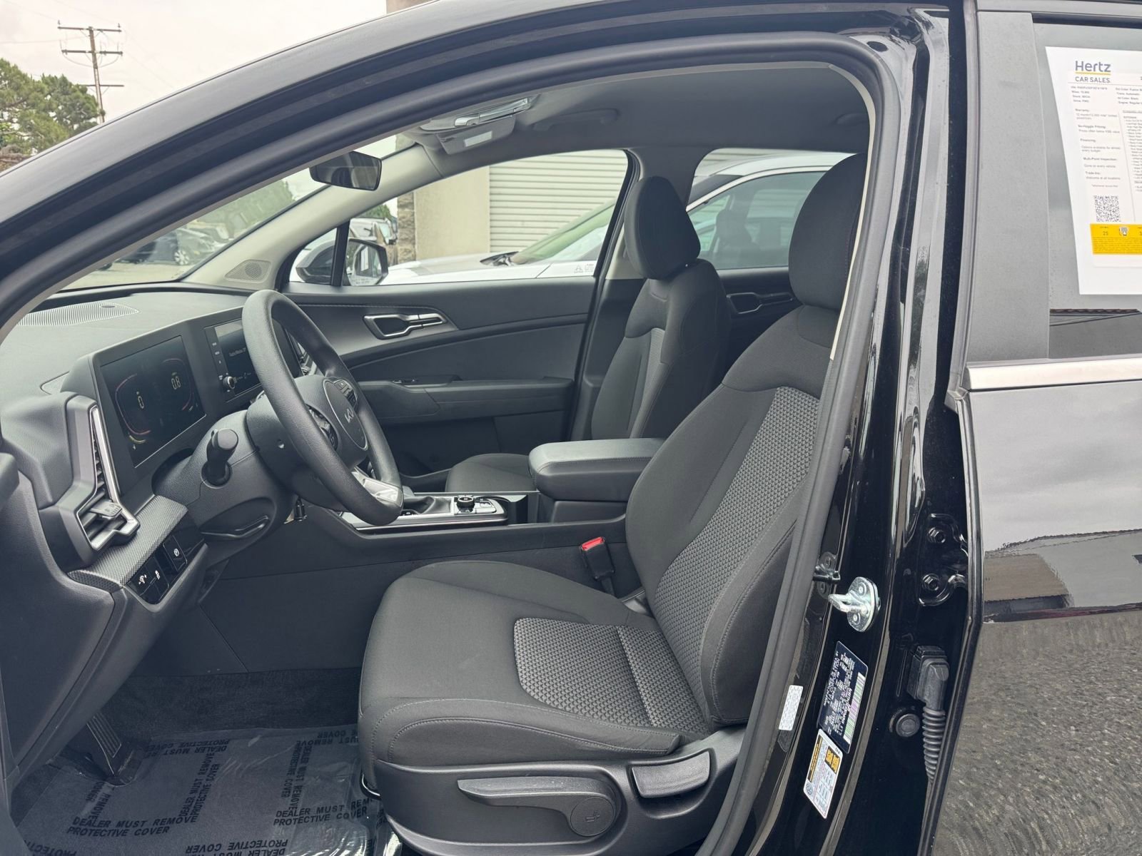 Used 2025 Kia Sportage LX FWD image 25