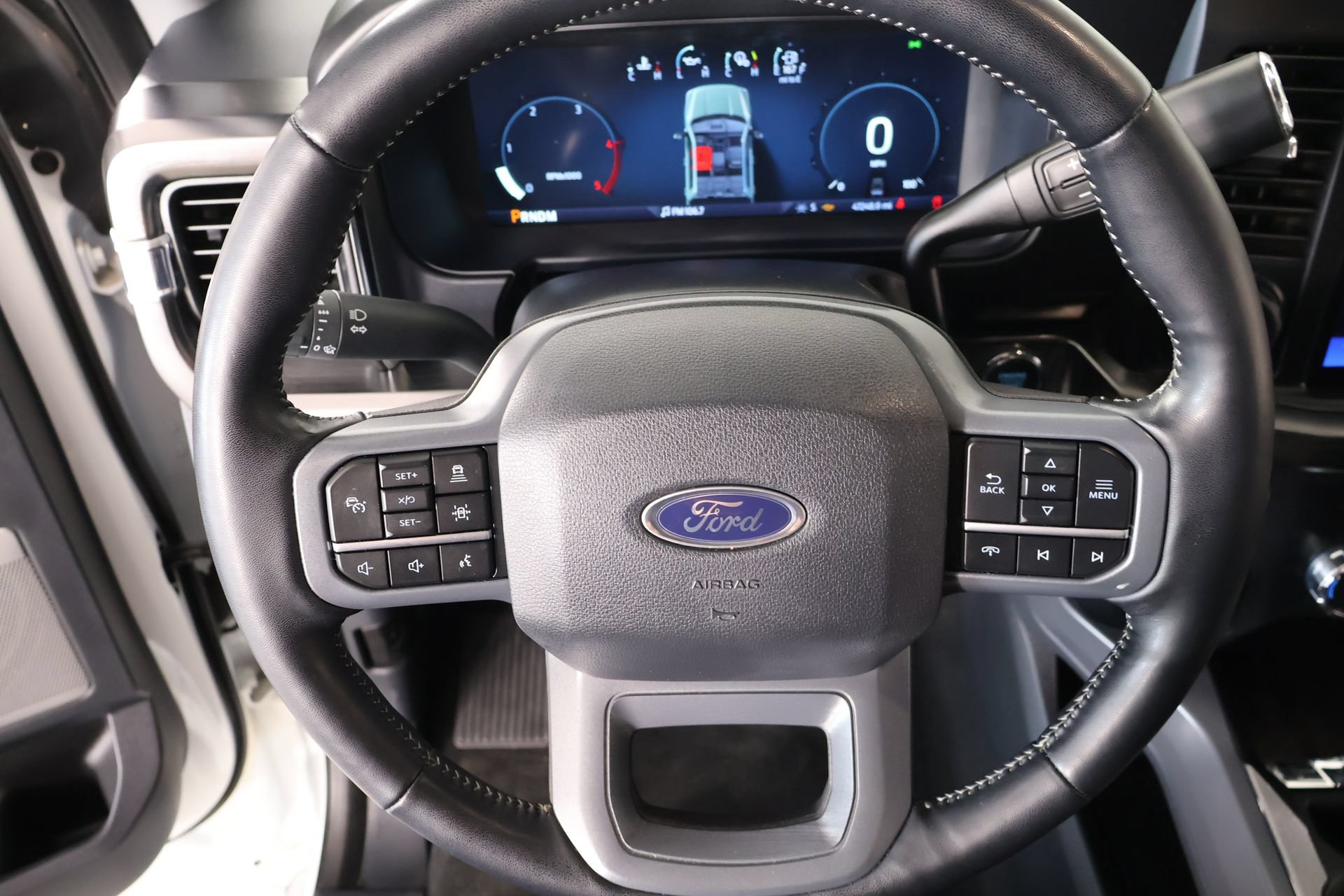 Used 2024 Ford F250 Lariat w/ Lariat Ultimate Package AWD/4WD image 3