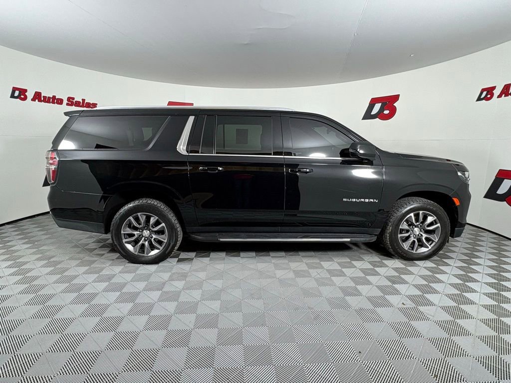 Used 2022 Chevrolet Suburban LT w/ LT Signature Package image 7